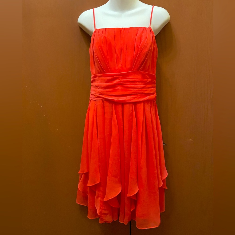 ‼️ $39.00 ‼️ David’s Bridal Corral Sleeveless Dress. Ruching around Front & Back